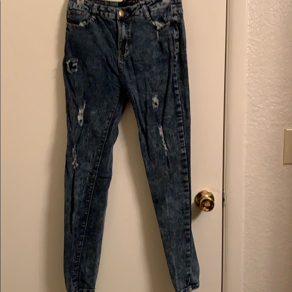 Distressed Skinny Jeans